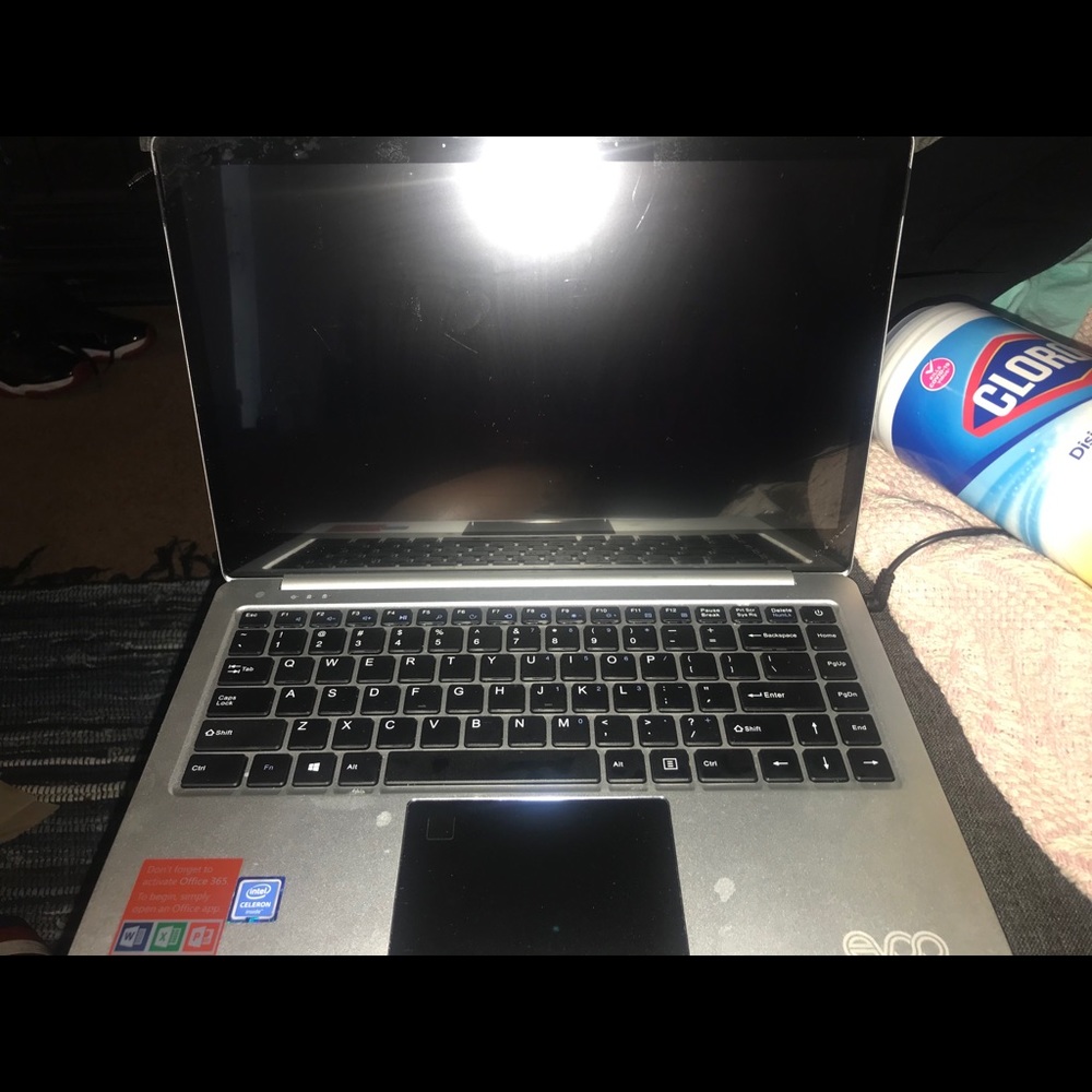 14.1” laptop - Picture 2 of 5